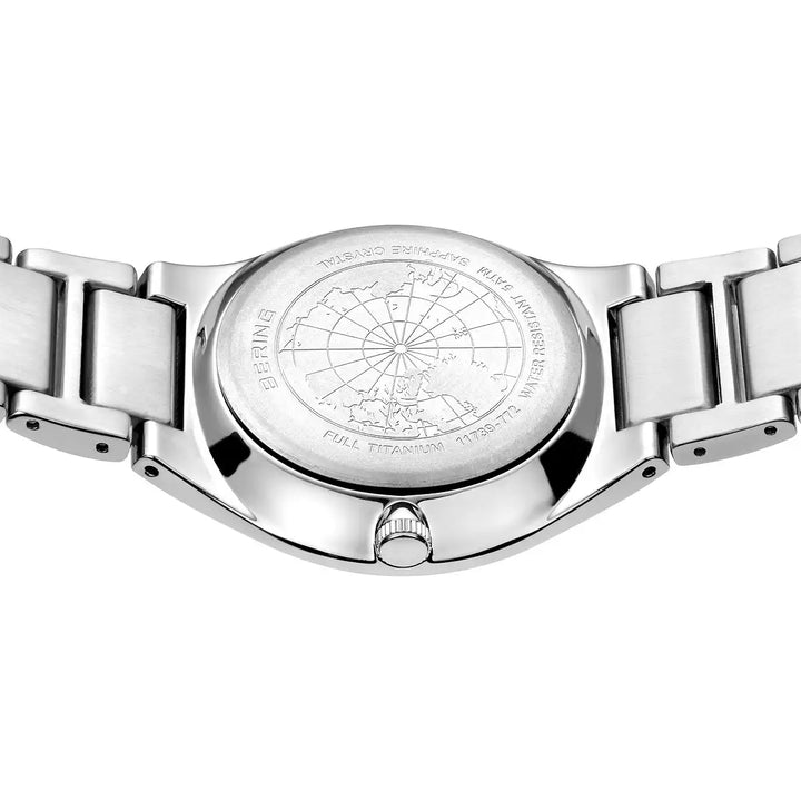 Bering Titanium Herrenuhr 11739-772 - Silber gebürstet | Ultraleicht & hypoallergen